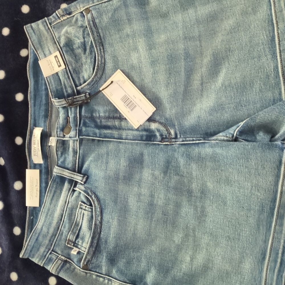Brand New with Tags Judy Blue Mid-Rise Shorts